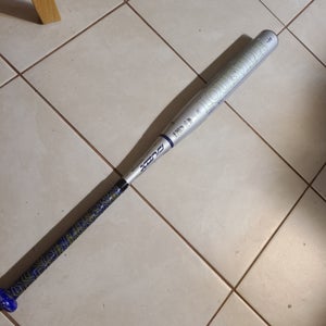 2022 Louisville Slugger Xeno Bat (-11) Composite 21 oz 32" (Used)