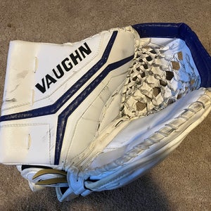 Jack Campbell Edmonton Oilers Pro Carbon V10 Goalie Glove