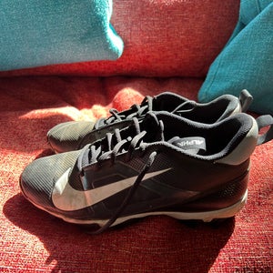 Men's  Size M 9.5 (W 10.5) Nike Low Top Vapor Edge Shark (Used)