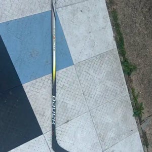 Senior Bauer Vapor Hyperlite 2 Left Hand Hockey Stick P28 (New)