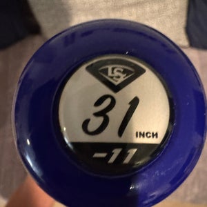 2024 Louisville Slugger Xeno Bat (-11) 20 oz 31" (Used)