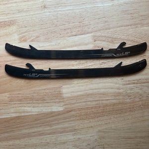 NHL Chicago Blackhawks Game Used Bauer 280 mm LS5 Carbon Skate Blades / Runners