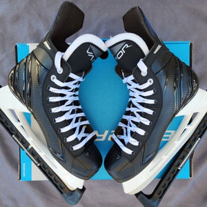 Bauer Vapor VOLT Hockey Skates Regular Width 9 (NEW)