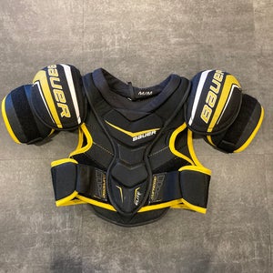 Medium Junior Bauer Supreme elite Shoulder Pads (Used)