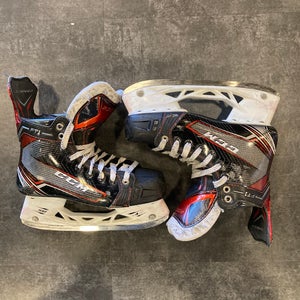 Intermediate CCM JetSpeed FT1 Hockey Skates Regular Width Size 5 (Used)