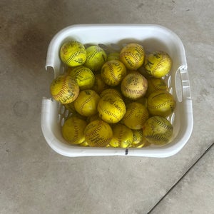 Slowpitch softballs Mens
