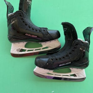 Bauer Supreme Matrix Hockey Skates | Size 5.5 Fit 2