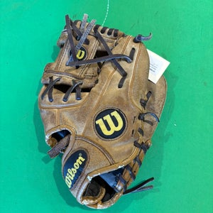 Wilson A450 RHT Infield Baseball Glove 10.75"
