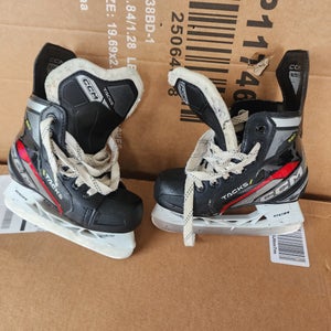 CCM AS-580 Hockey Skates 11 (Used)