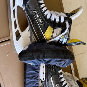 Bauer Supreme S37 Hockey Skates Regular Width 9.5 (Used)