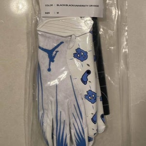 White Medium Adult Jordan Gloves (New)