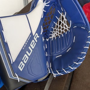 2022 Bauer M5 Pro Regular Glove (New)