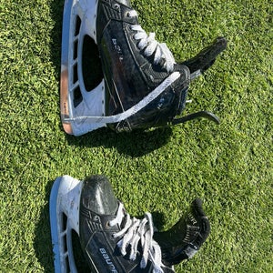 2023 Bauer Supreme Mach Hockey Skates Size 5.5 (Used)