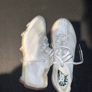 Men's  Size M 8.5 (W 9.5) Adidas Low Top adizero (Used)
