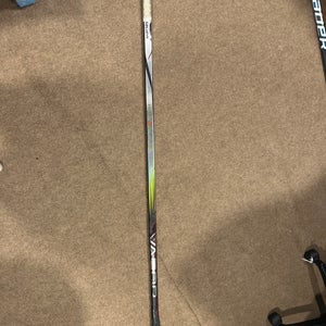 Senior Bauer Right Handed P28  (Used) Vapor Hyperlite 2 Hockey Stick