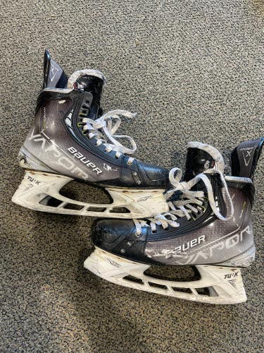 Bauer Vapor Hyperlite Hockey Skates | Senior 9.5 (Regular)