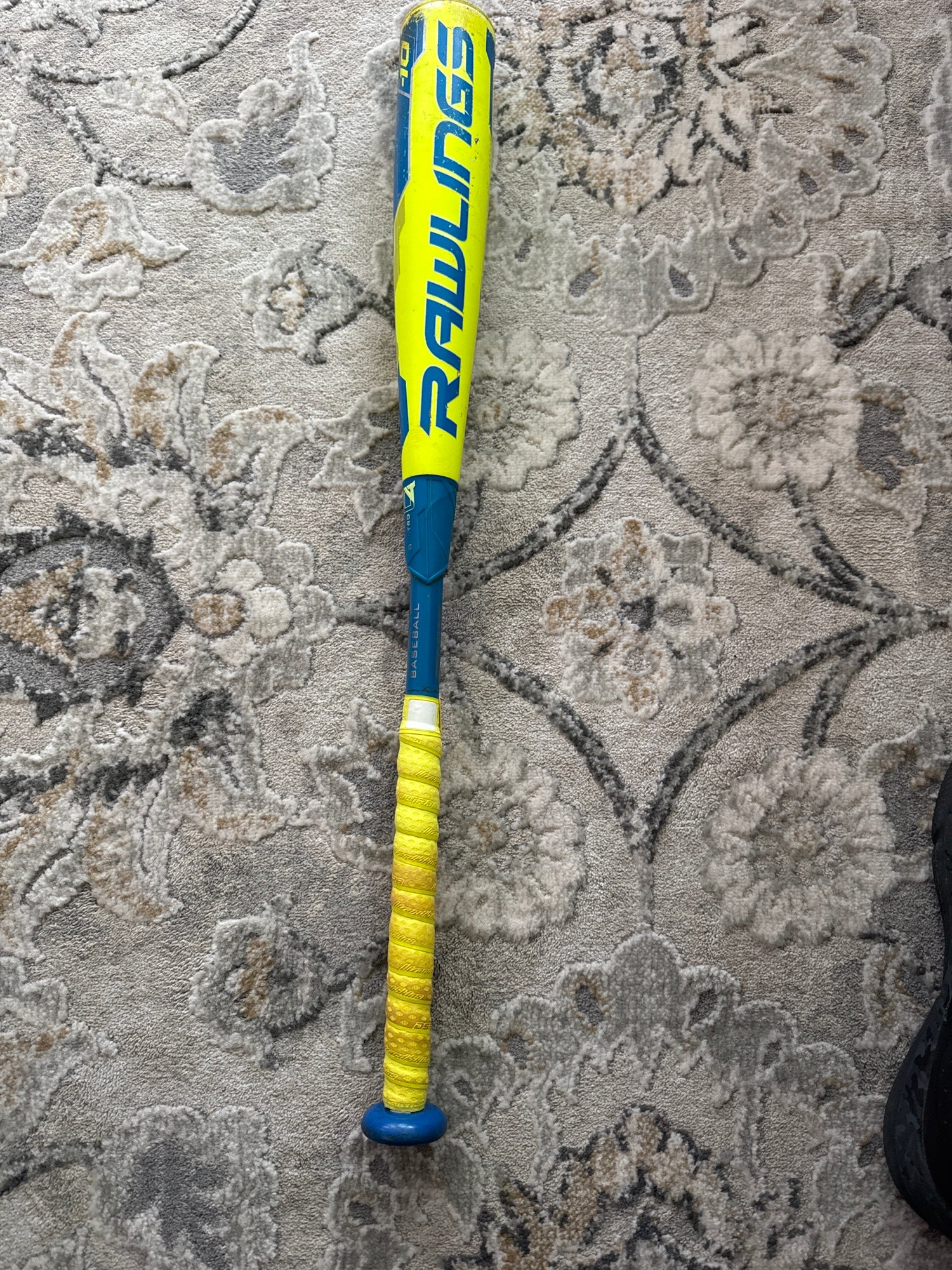 2018 USA Rawlings Quatro “Glowstick” 28” | SidelineSwap