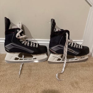 Bauer Vapor X300 Hockey Skates 8.5 (Used)