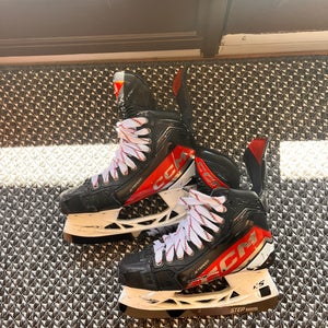 CCM JetSpeed FT6 Pro Hockey Skates Narrow Width  7.5 (Used)