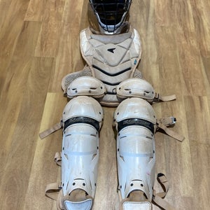 Used Senior Easton Jen Schro The Very Best Softball Catcher's Set