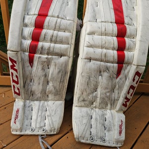 31" CCM Extreme Flex 860 Goalie Leg Pads (Used)