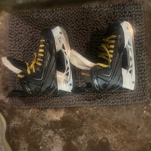 2019 CCM RibCor 44K Hockey Skates Extra Wide Width  Size 5.5 (Used)
