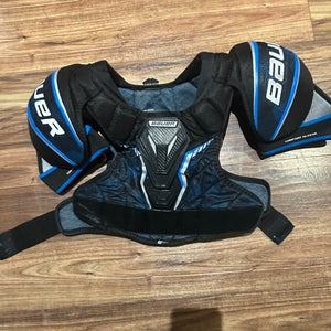 Intermediate Large Bauer Shoulder Pads (Used)