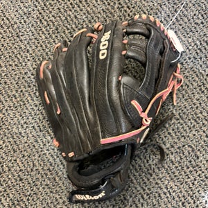 Wilson A600 RHT Infield Baseball Glove 12"