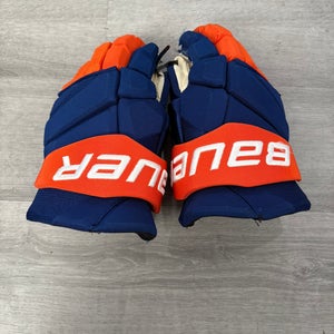 New York Islanders Bertuzzo Game Worn Bauer Vapor Hyperlite Gloves 15" Pro Stock (Used)
