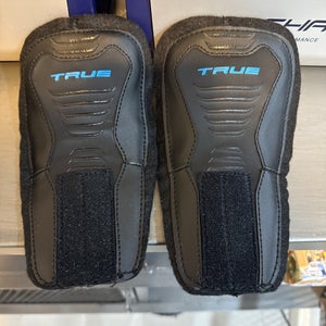 True goalie tongue size small