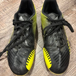 Kids Youth Adidas Predator Cleats (Used)