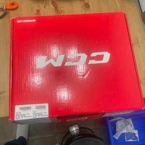 CCM Hockey Skates Regular Width Pro Stock 9.5 (New)