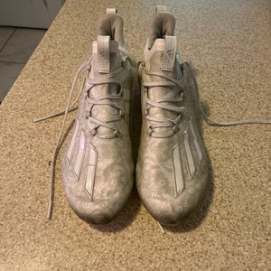 Unisex Size M 11.0 (W 12.0) Adult Adidas Mid Top (Used)