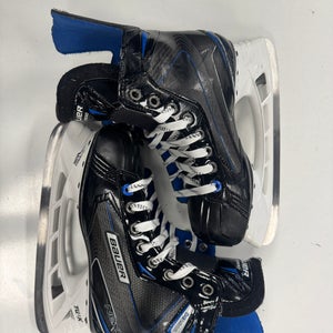 Bauer Nexus N2900 Hockey Skates Size 5 (Used)