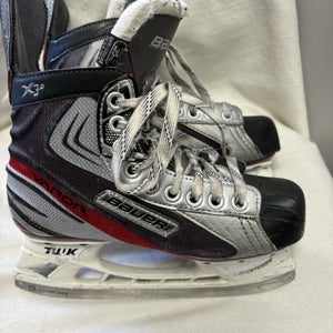 Junior Size 3.5 Bauer Vapor X3.0 Ice Hockey Skates. Excellent Condition.