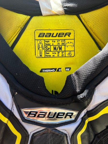 Senior Medium Bauer Supreme 1S Shoulder Pads (Used)