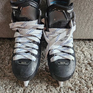 2023 True Catalyst 9X4 Hockey Skates Regular Width Size 1 (Used)
