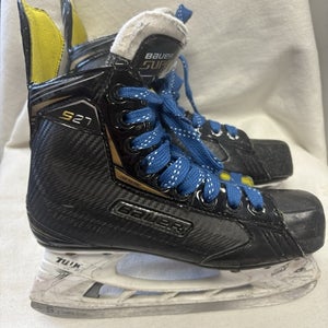 Junior Size 4.5 Bauer Supreme S27 Ice Hockey Skates.