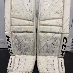 30" CCM Eflex 5 Goalie Leg Pads (Used)