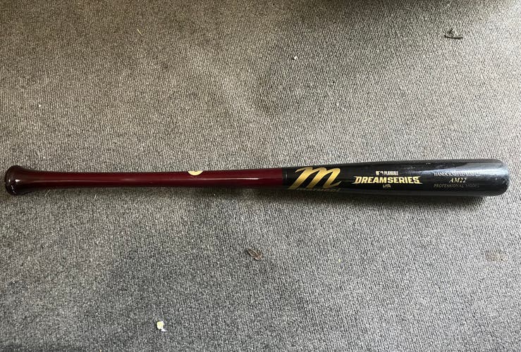Marucci AM22 Bat (-3) Maple 29.5 oz 32.5" (Used)