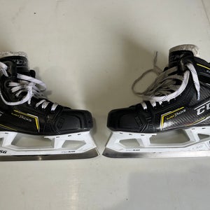 CCM Super Tacks 9370 Hockey Goalie Skates Regular Width Size 6 (Used)