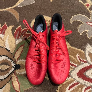 TRU Tenaci - Firm Ground- Metallic Red Size 11 Cleast