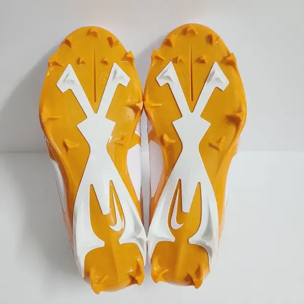 Nike Alpha Menace 3 Tennessee Vols PE Football Cleats FJ6126  display picture 3