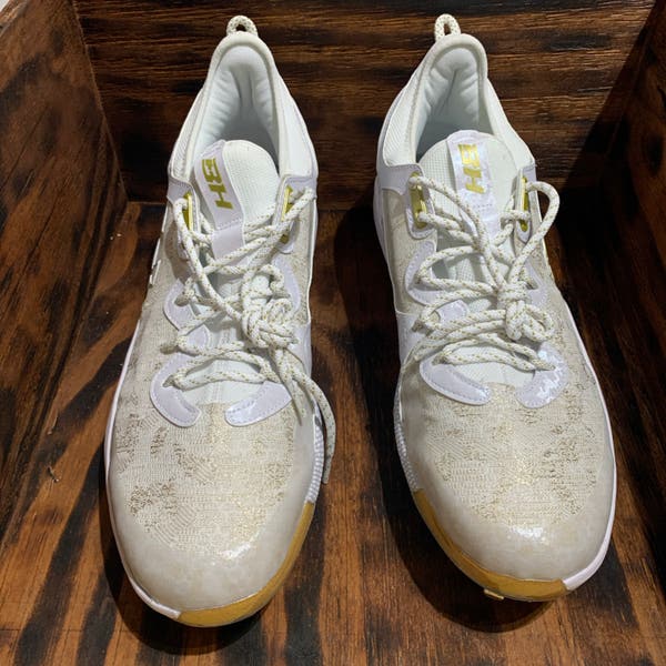 Under Armour Harper 8 Low ST Men