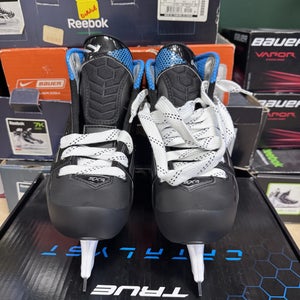 True Catalyst 5X4 Hockey Goalie Skates Regular Width Size 5 (New)