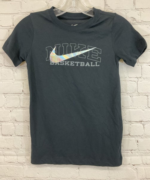 Nike DR9598-010 Kid DRI-FIT BASKETBALL Short Sleeve T-Shirt Black XS Extra Small
