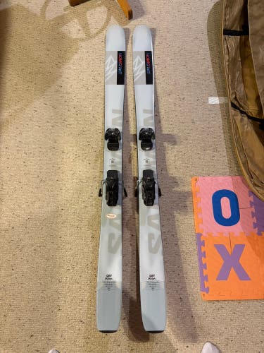 2024 Salomon 186 cm Powder QST Blank Skis With Bindings Max Din 13 (Used)