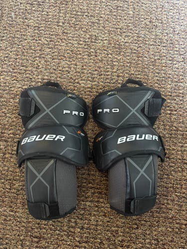 Bauer Pro Intermediate knee pads