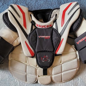 Junior Used Medium Vaughn Vision 9200 Goalie Chest Protector