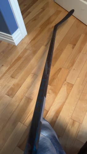 Senior CCM Vizion Right Handed Hockey Stick (New)